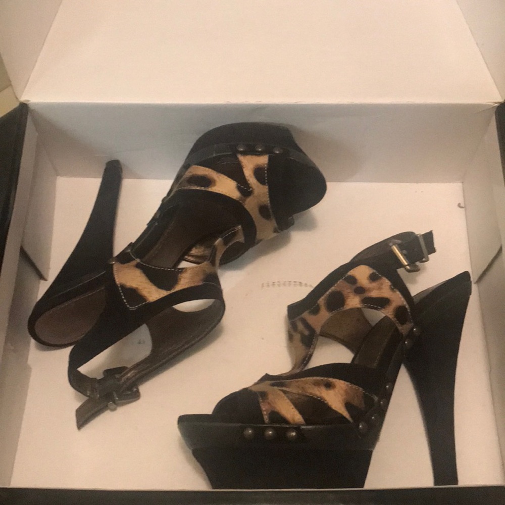 COLIN STUART Heels - Picture 2 of 7
